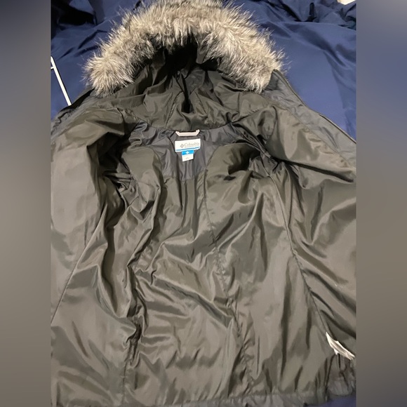 Like-new Columbia Puffy Coat - Picture 10 of 12